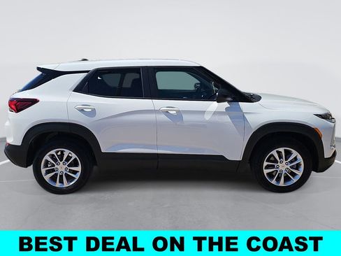 New 2026 Chevrolet TrailBlazer LS w/ LS Convenience Package FWD image 2