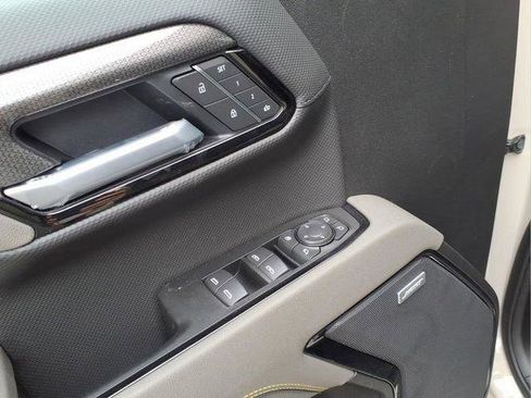 New 2026 Chevrolet Silverado 1500 ZR2 image 13