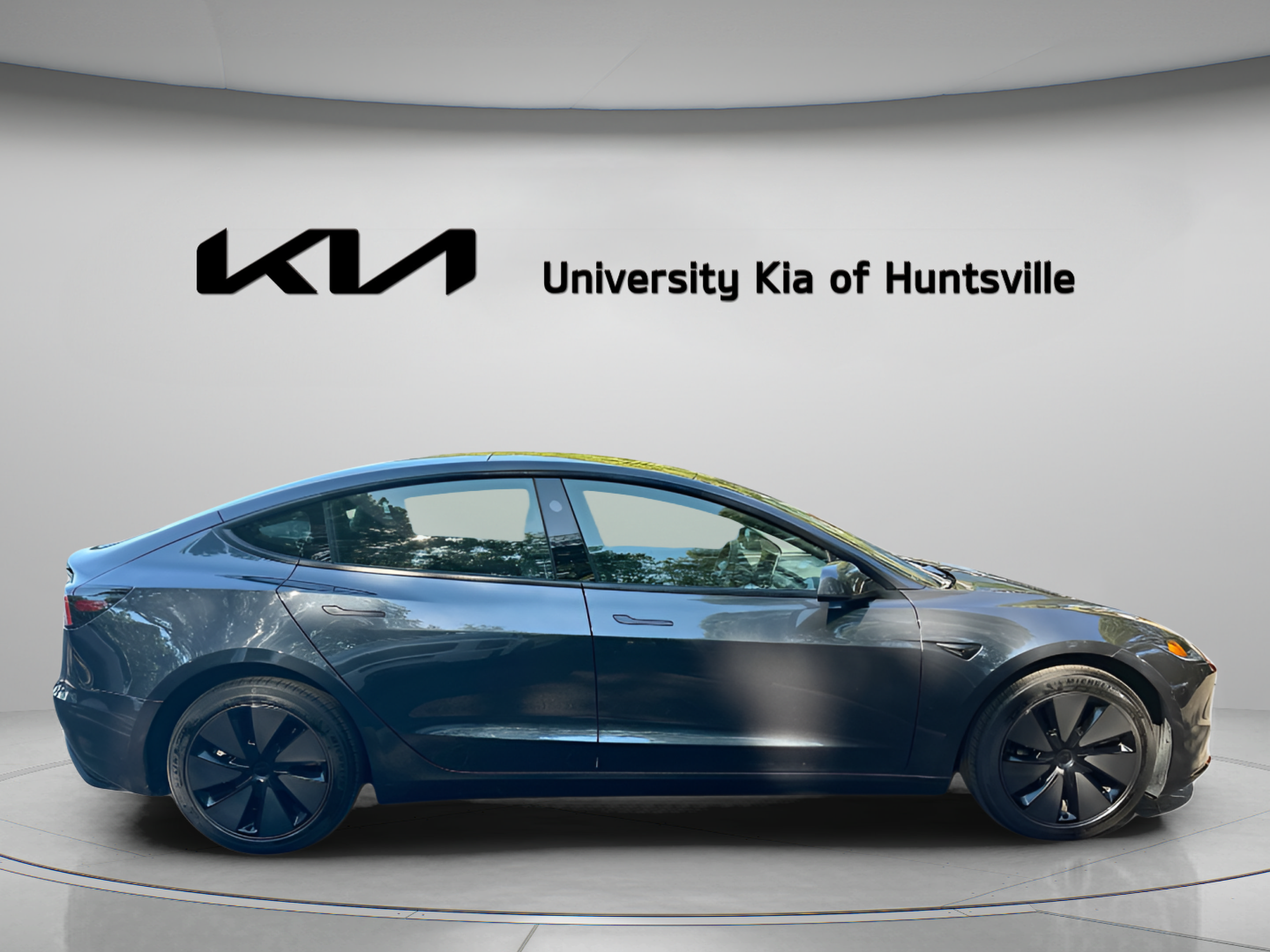 Used 2025 Tesla Model 3 Long Range RWD image 9