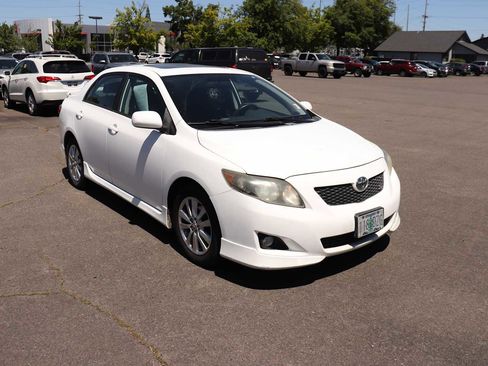 Used 2009 Toyota Corolla S FWD image 3