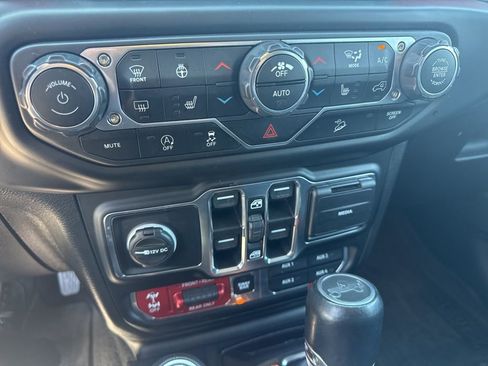 Used 2019 Jeep Wrangler Unlimited Rubicon AWD/4WD image 15