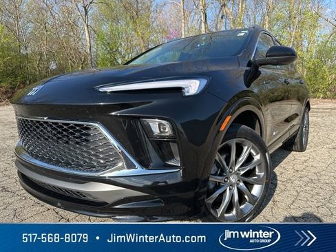 Used 2024 Buick Encore GX Avenir w/ Avenir Convenience Package AWD/4WD image 2