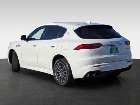 Used 2024 Maserati Grecale GT image 4