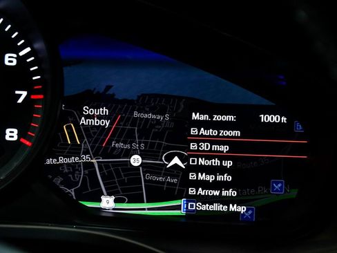 Used 2022 Porsche Cayenne Platinum Edition image 38