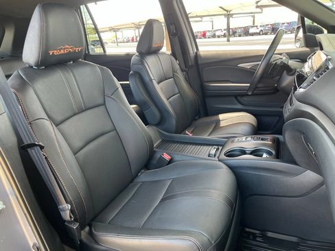 Certified 2023 Honda Passport TrailSport image 29