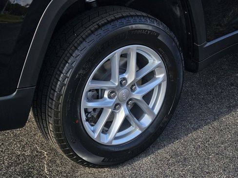 New 2025 Jeep Grand Cherokee Laredo X image 7