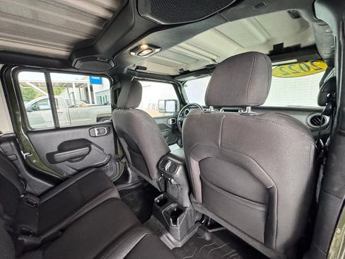 Used 2022 Jeep Gladiator Sport AWD/4WD image 26