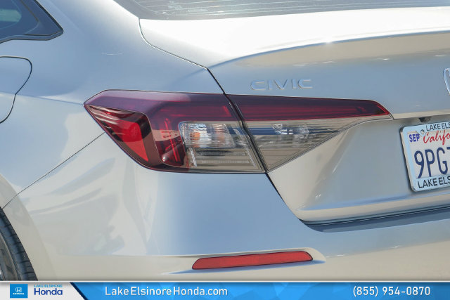 Used 2025 Honda Civic Sport image 11