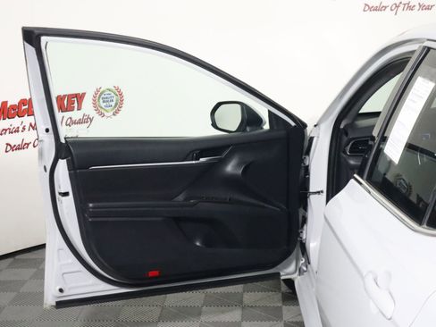 Used 2023 Toyota Camry LE image 25