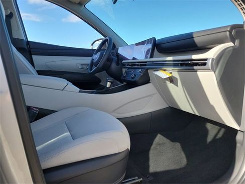 New 2026 Hyundai Tucson SE image 17