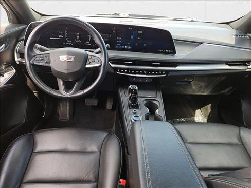 Used 2024 Cadillac XT4 Premium Luxury image 16