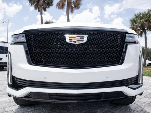 Used 2023 Cadillac Escalade Sport Platinum RWD image 18