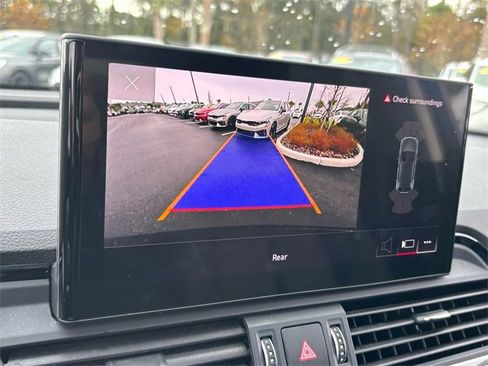 Used 2023 Audi Q5 2.0T Premium w/ Convenience Package image 31