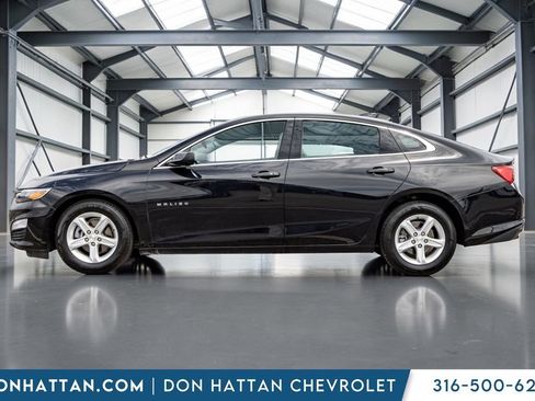 Used 2024 Chevrolet Malibu LT FWD image 2