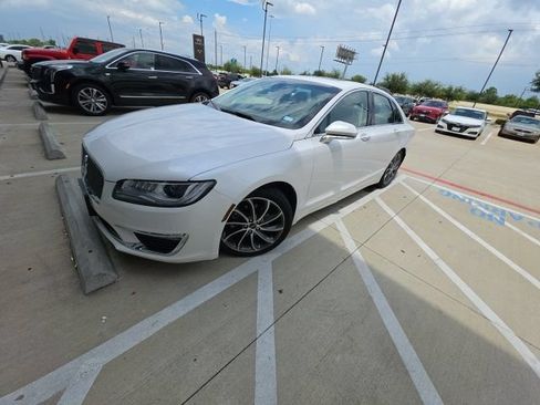 Used 2019 Lincoln MKZ Reserve w/ Reserve Plus Package FWD image 2