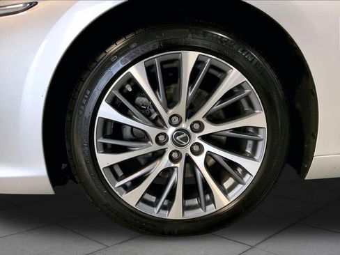 Used 2021 Lexus ES 350 w/ Premium Package FWD image 11