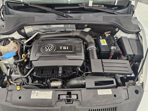 Used 2016 Volkswagen Beetle R-Line SE image 33