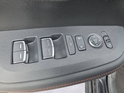 Used 2025 Honda HR-V Sport image 15