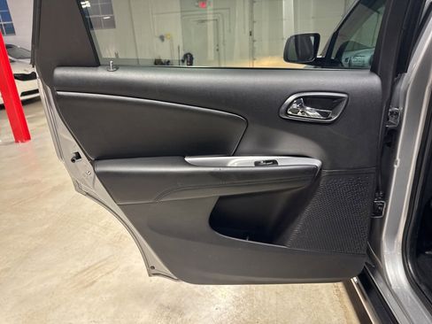 Used 2017 Dodge Journey Crossroad image 32