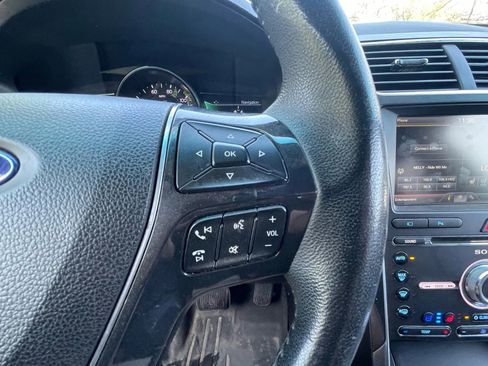 Used 2016 Ford Explorer Limited image 13