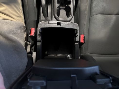 Used 2023 Jeep Wrangler Unlimited Sport AWD/4WD image 20