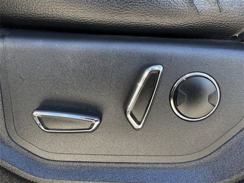 Used 2015 Ford F150 Lariat image 26