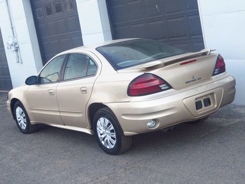 Used 2003 Pontiac Grand Am SE image 22