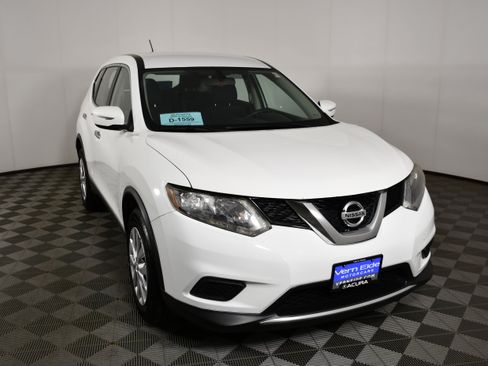 Used 2015 Nissan Rogue S AWD/4WD image 3