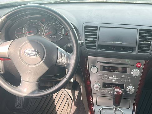 Used 2008 Subaru Outback 2.5i Limited L.L. Bean image 13