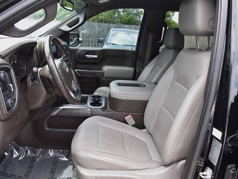Used 2019 Chevrolet Silverado 1500 LTZ w/ LTZ Convenience Package RWD image 9