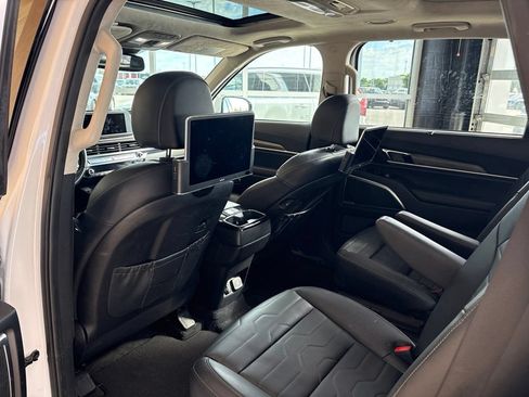 Certified 2022 Kia Telluride SX w/ SX Prestige Package AWD/4WD image 18