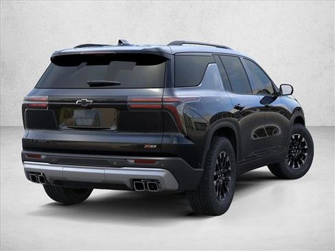 New 2026 Chevrolet Traverse Z71 w/ Enhanced Driving Package AWD/4WD image 5