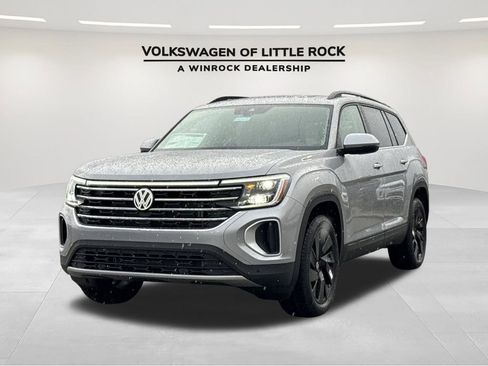 New 2026 Volkswagen Atlas SE FWD image 1