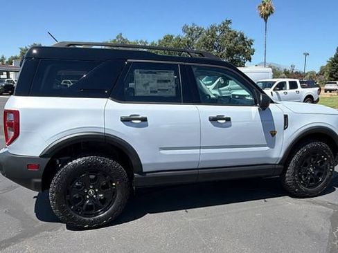 New 2026 Ford Bronco Sport Badlands w/ Sasquatch Badlands Package AWD/4WD image 3