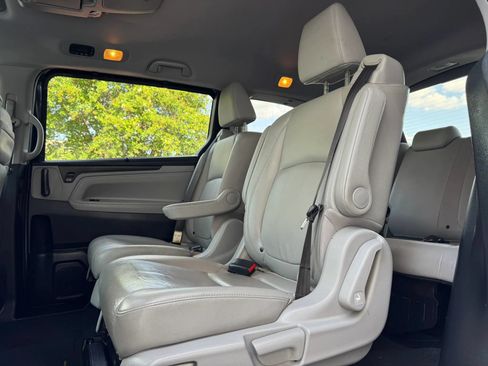 Used 2019 Honda Odyssey Touring image 19