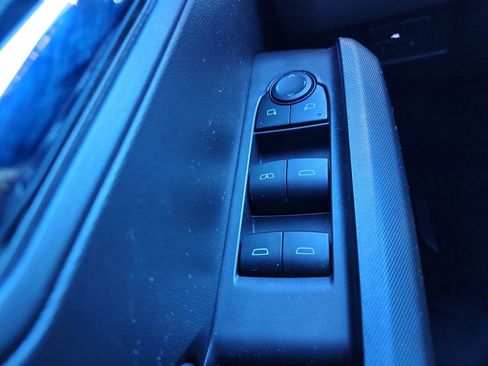 Certified 2024 GMC Canyon Elevation w/ Convenience Package image 18