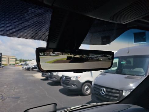 Used 2025 Mercedes-Benz Sprinter 2500 image 19