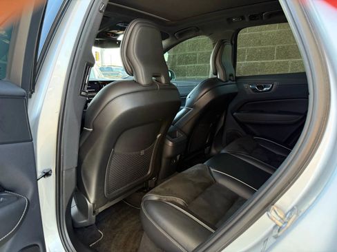 Used 2019 Volvo XC60 T5 R-Design w/ Protection Package image 41