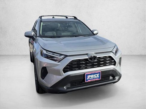 Certified 2025 Toyota RAV4 XLE image 3