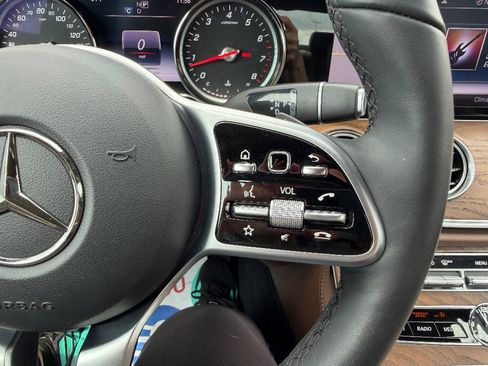 Used 2019 Mercedes-Benz E 300 4MATIC image 42