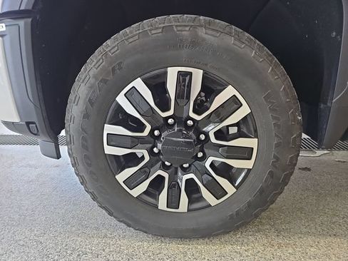 Used 2024 GMC Sierra 3500 Denali Ultimate AWD/4WD image 24