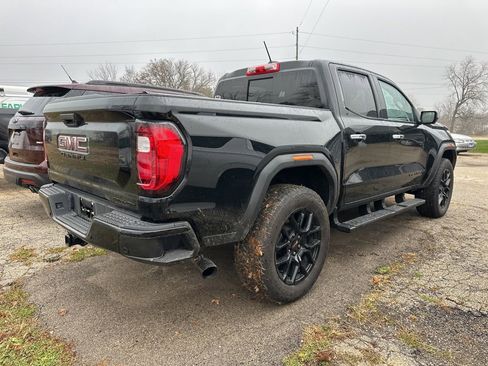 Used 2023 GMC Canyon Denali w/ Denali Black Edition image 8