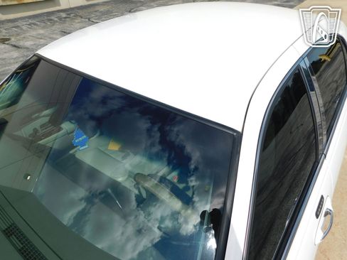 Used 2003 Lincoln Town Car Executive image 25