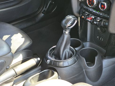 Used 2016 MINI Cooper S image 17