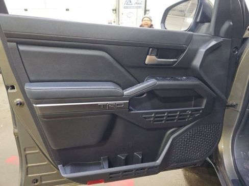 Used 2025 Toyota Tacoma TRD Sport image 15