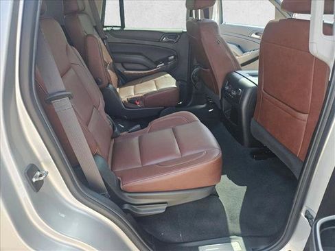 Used 2019 Chevrolet Tahoe Premier w/ Premier Plus Edition RWD image 21