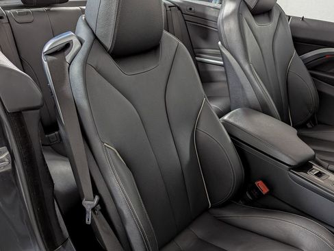 Used 2018 BMW 430i Convertible image 32