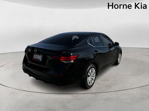 Used 2024 Nissan Sentra S image 4