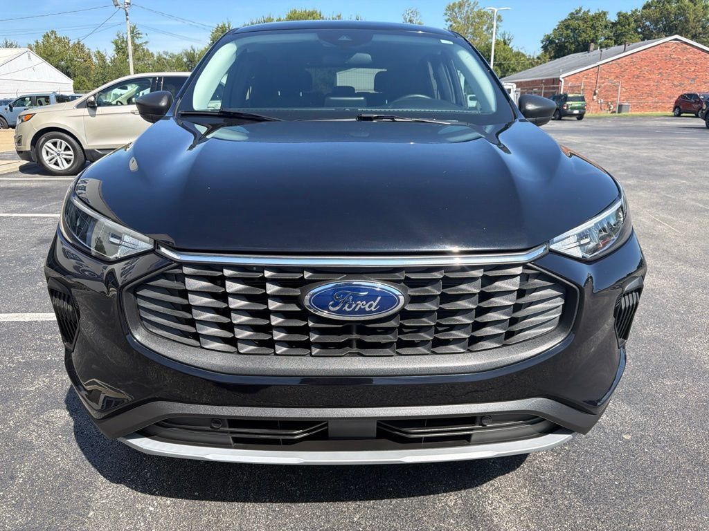 Used 2023 Ford Escape Active AWD/4WD image 7