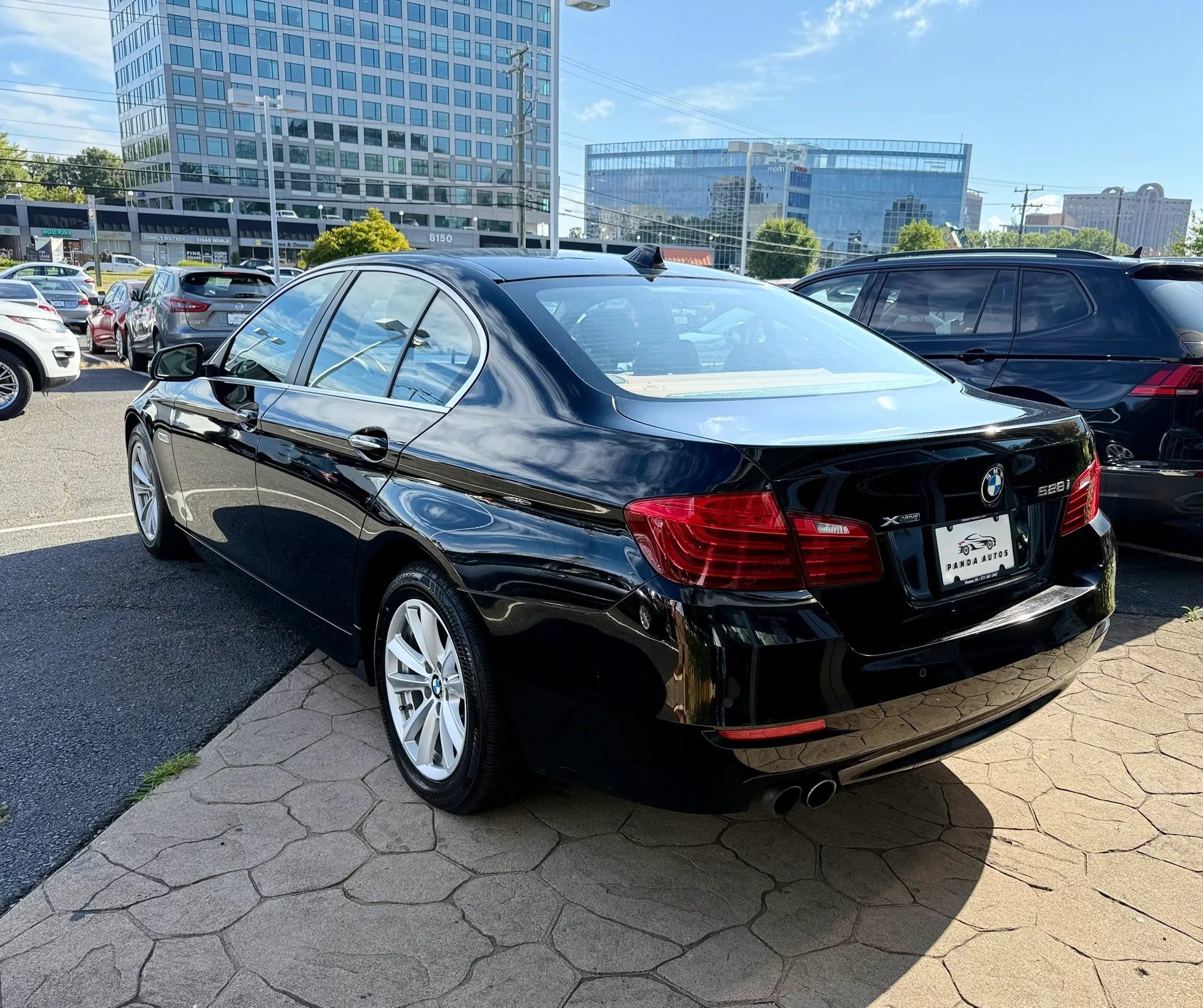 Used 2016 BMW 528i xDrive Sedan AWD/4WD image 5